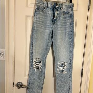 AMERICAN EAGLE MOM JEANS SZ 6